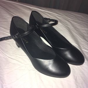 Black So Danca Character Shoes. Great Condition.
